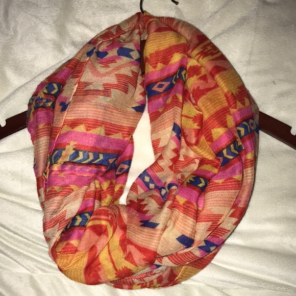 Infinity scarf - Picture 2 of 2